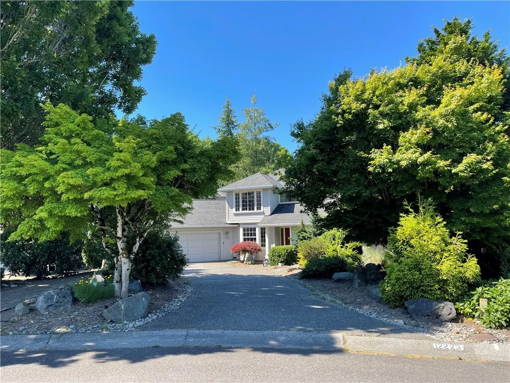 12223 NE 3rd Place , Bellevue, WA 98005