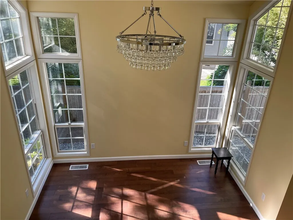 12223 NE 3rd Place , Bellevue, WA 98005
