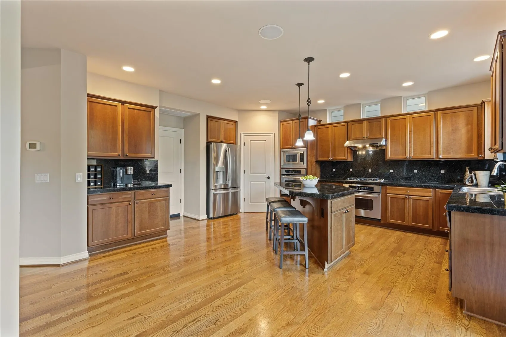22307 NE 6th Court , Sammamish, WA 98074