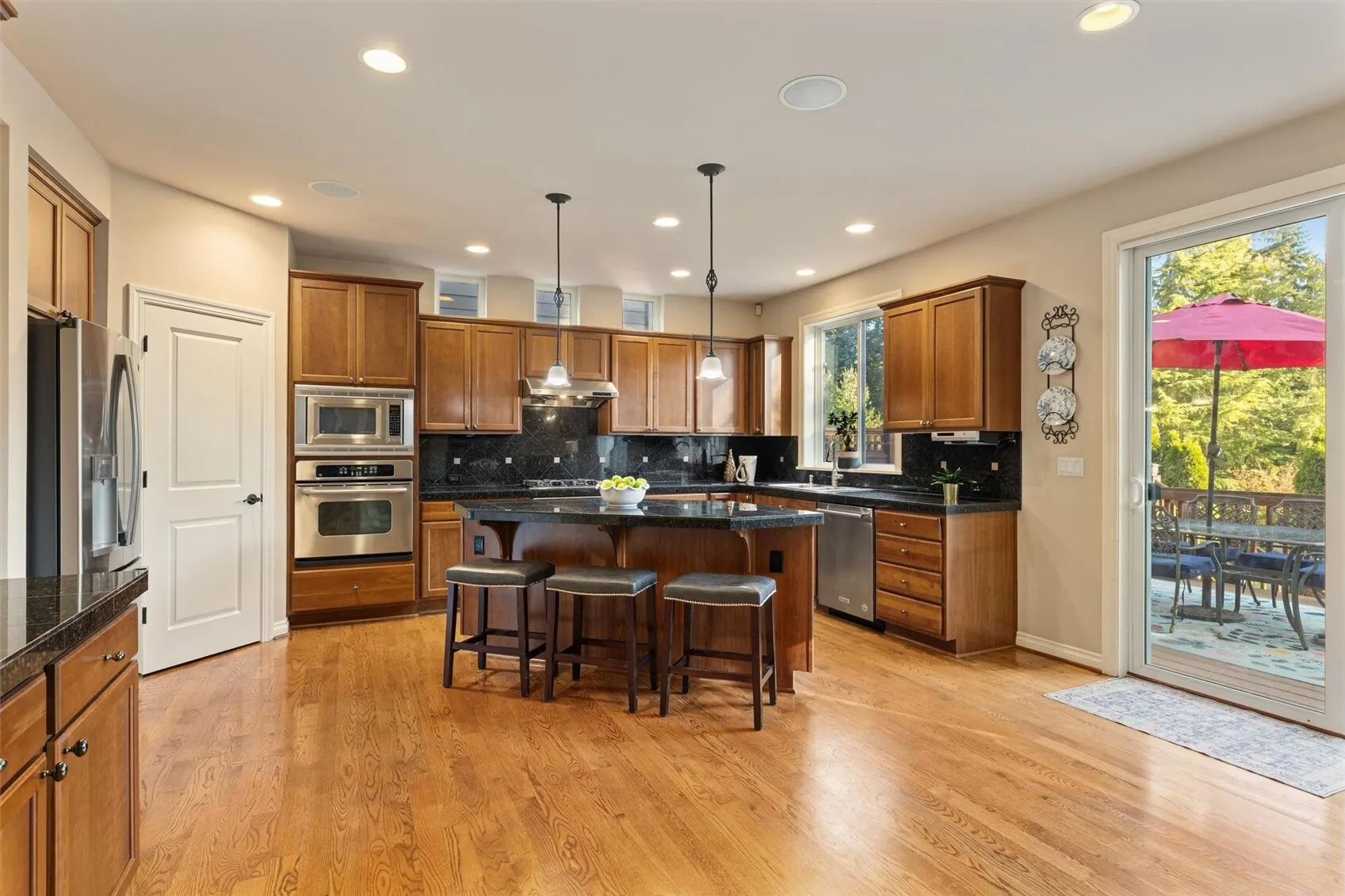 22307 NE 6th Court , Sammamish, WA 98074