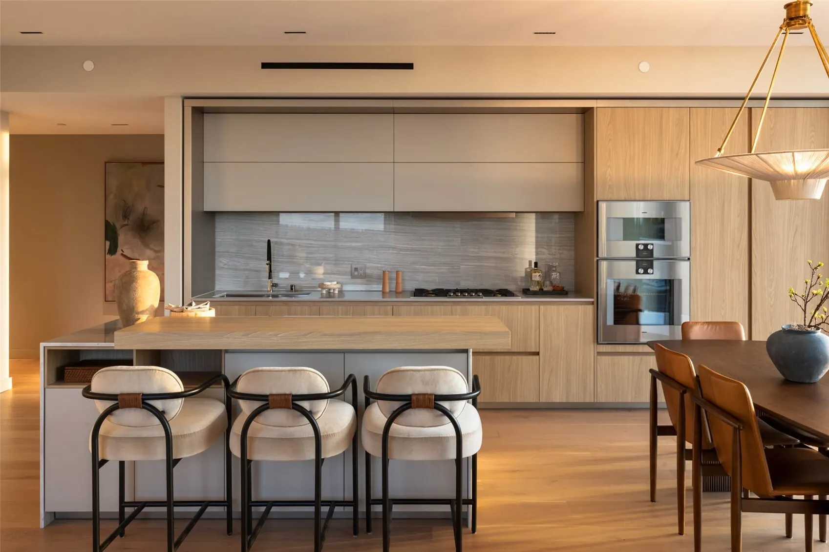 838 Avenue Square NE #1403, Bellevue, WA 98004