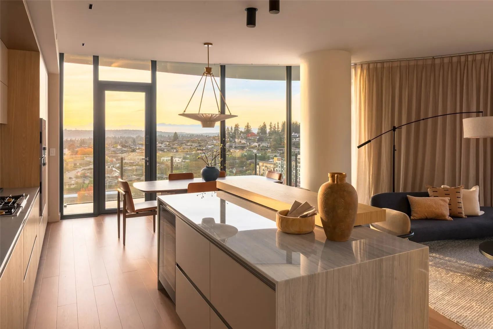 838 Avenue Square NE #1403, Bellevue, WA 98004