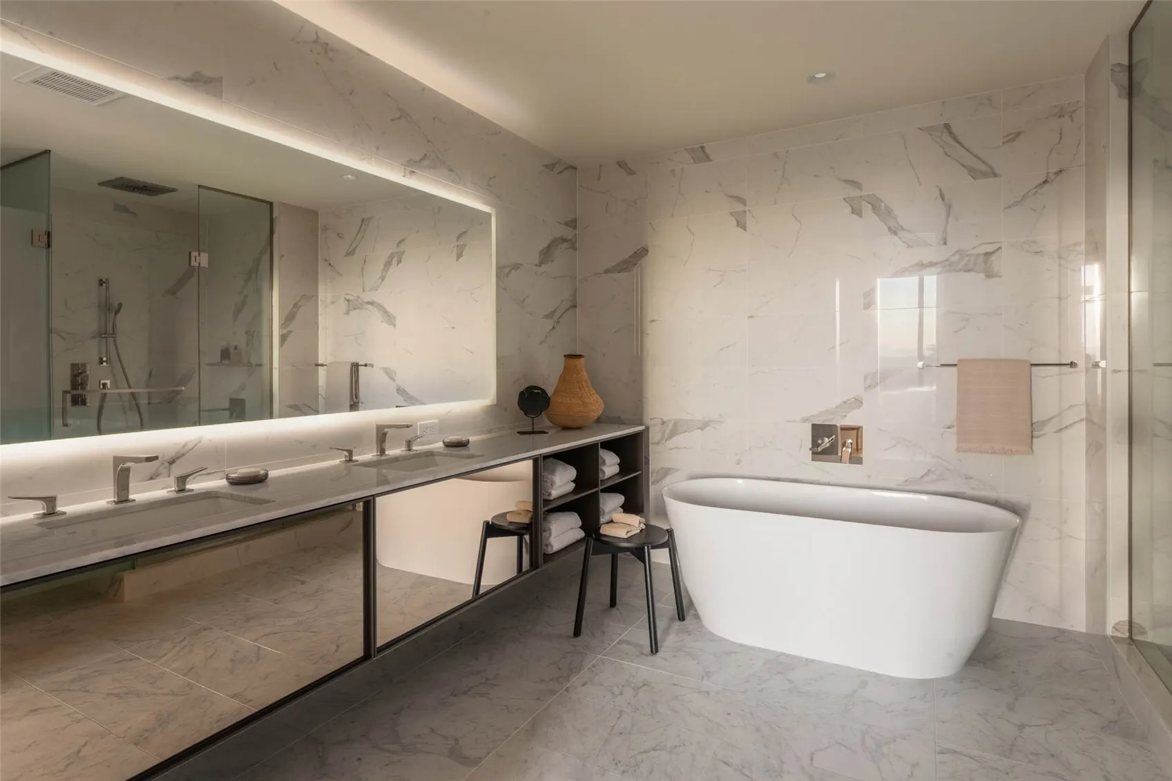 838 Avenue Square NE #1403, Bellevue, WA 98004