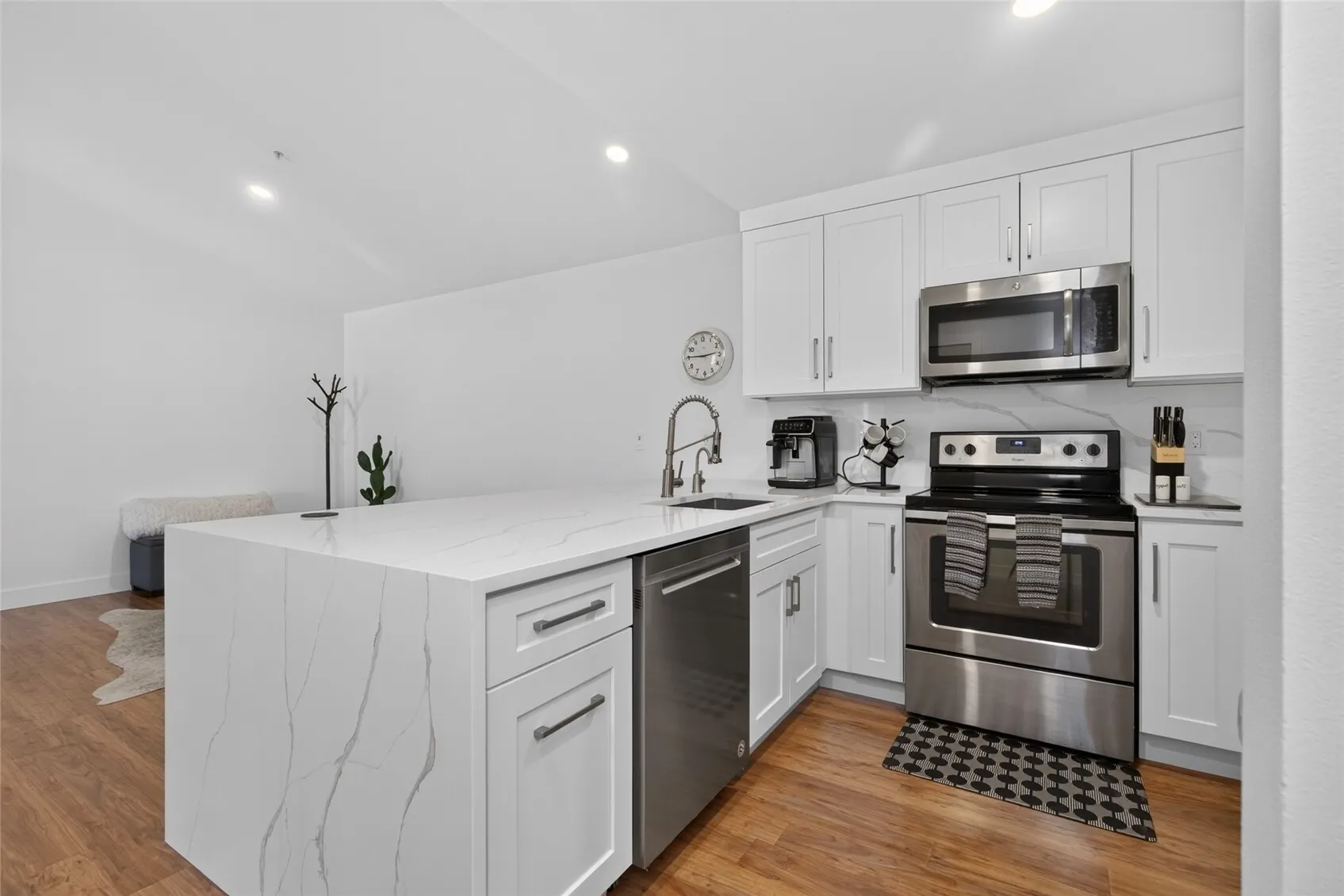 10709 Valley View Road #B 401, Bothell, WA 98011