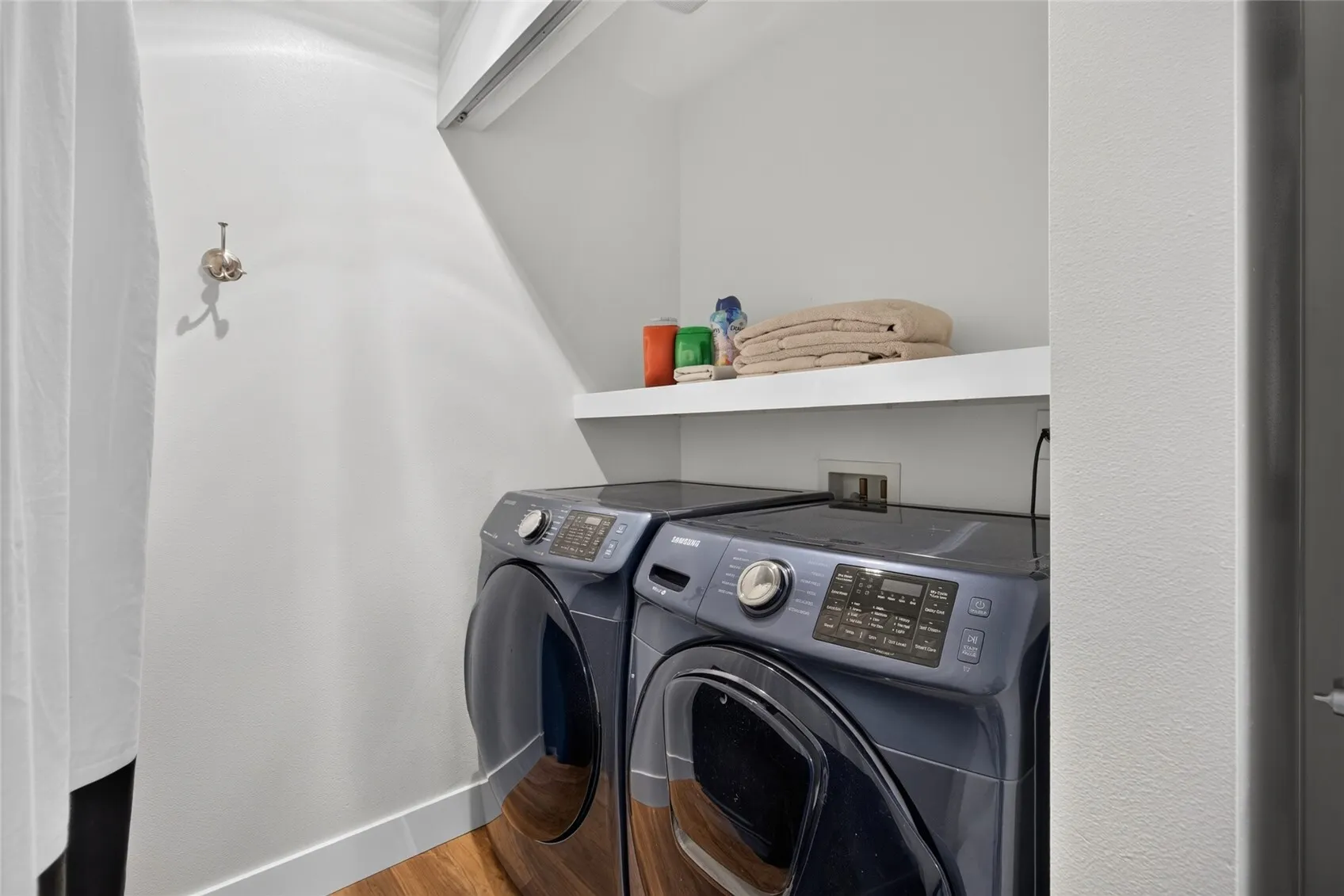 10709 Valley View Road #B 401, Bothell, WA 98011