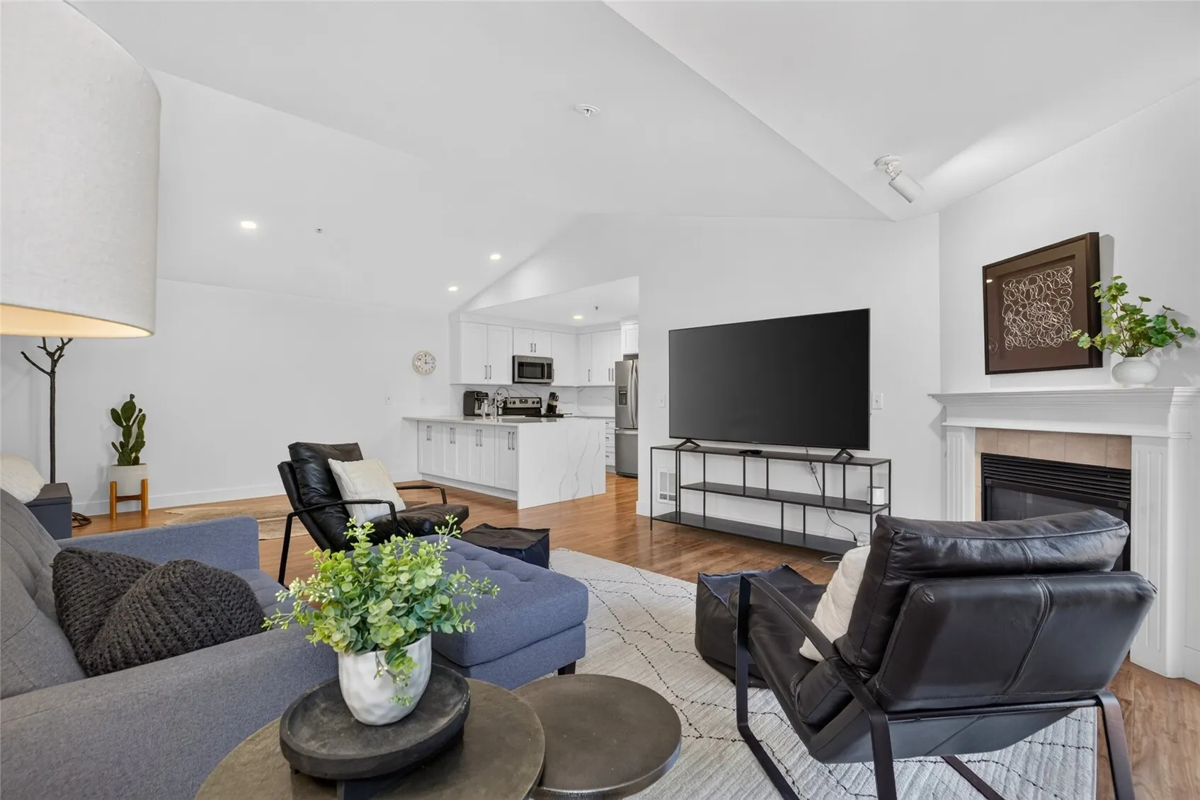 10709 Valley View Road #B 401, Bothell, WA 98011