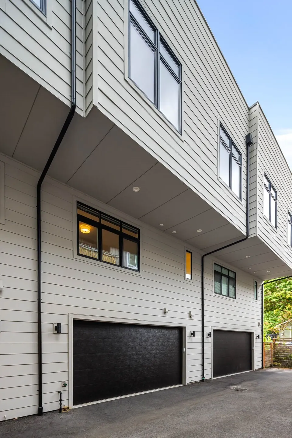 18303 96th Avenue NE #B, Bothell, WA 98011