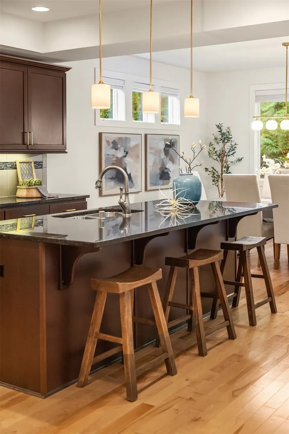 1703 NE Falls Drive , Issaquah, WA 98029-9802