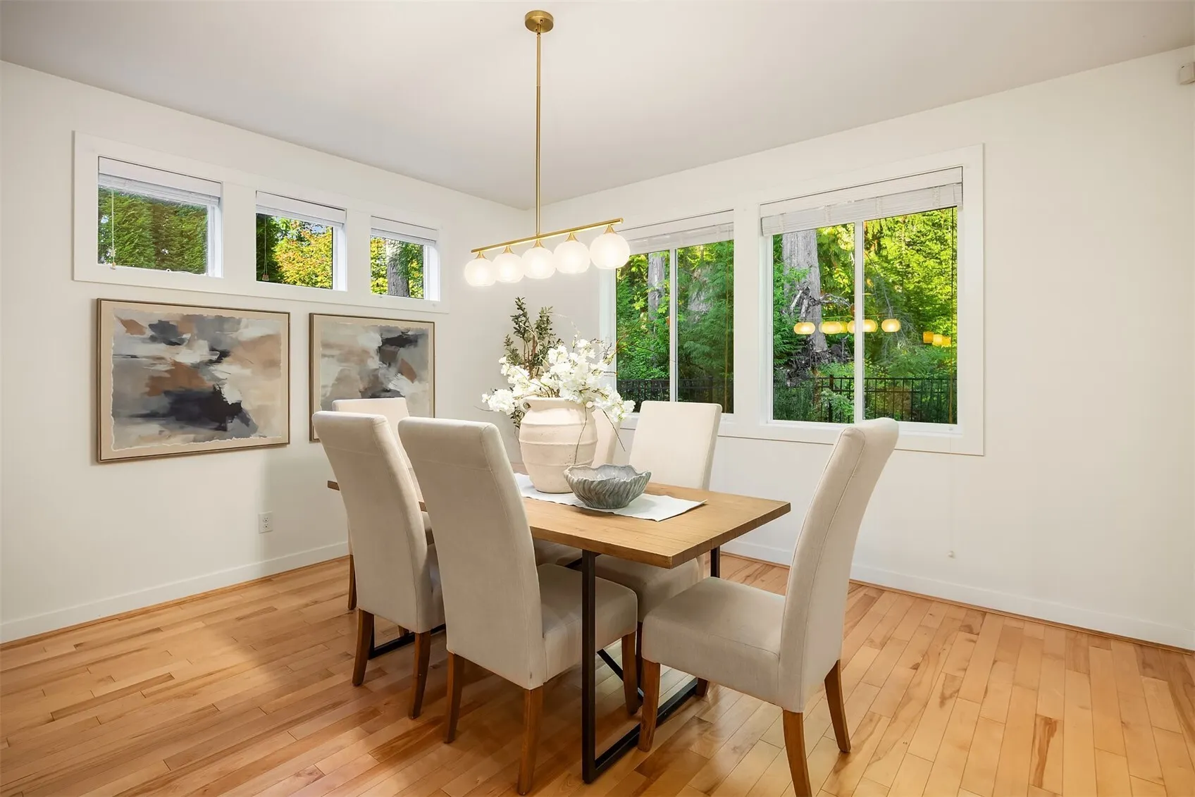 1703 NE Falls Drive , Issaquah, WA 98029-9802
