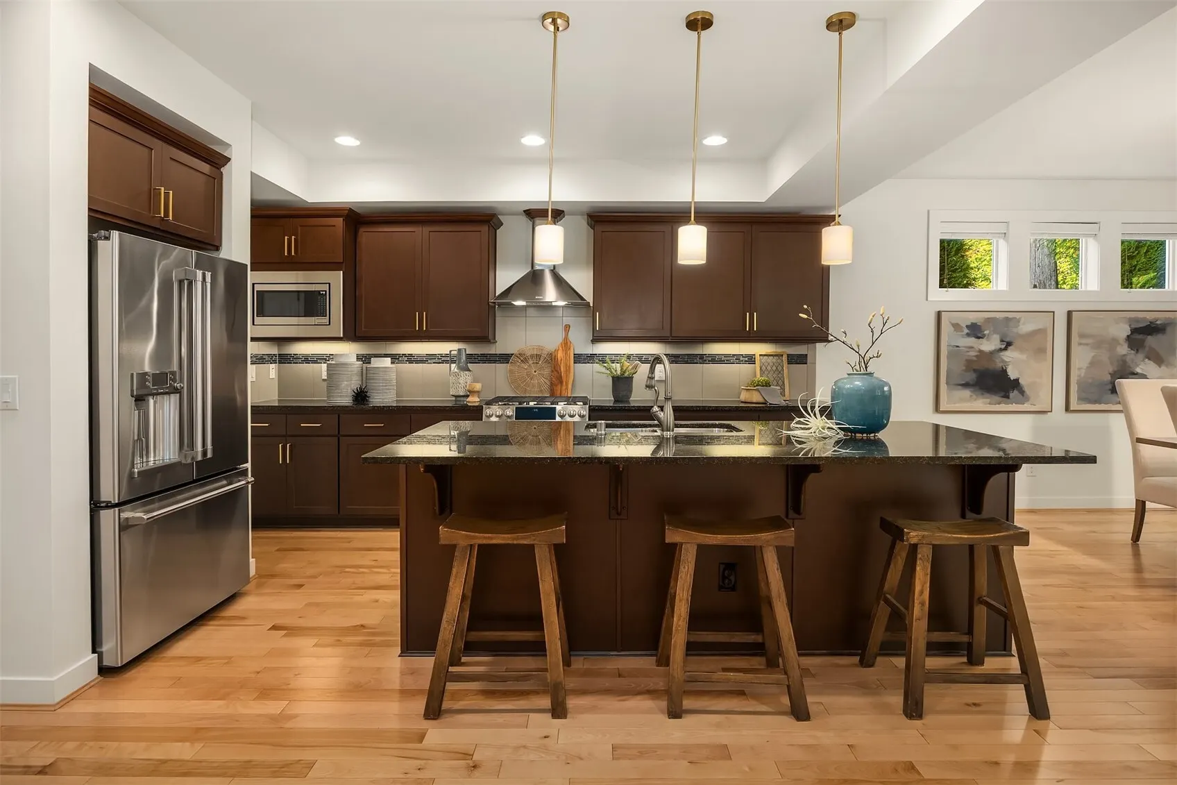 1703 NE Falls Drive , Issaquah, WA 98029-9802