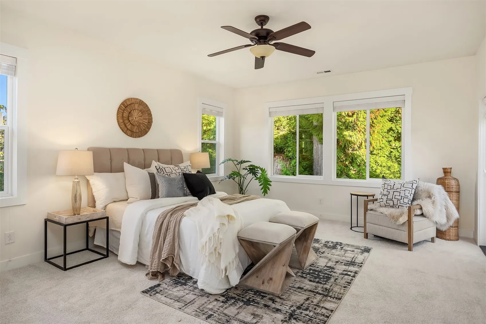 1703 NE Falls Drive , Issaquah, WA 98029-9802