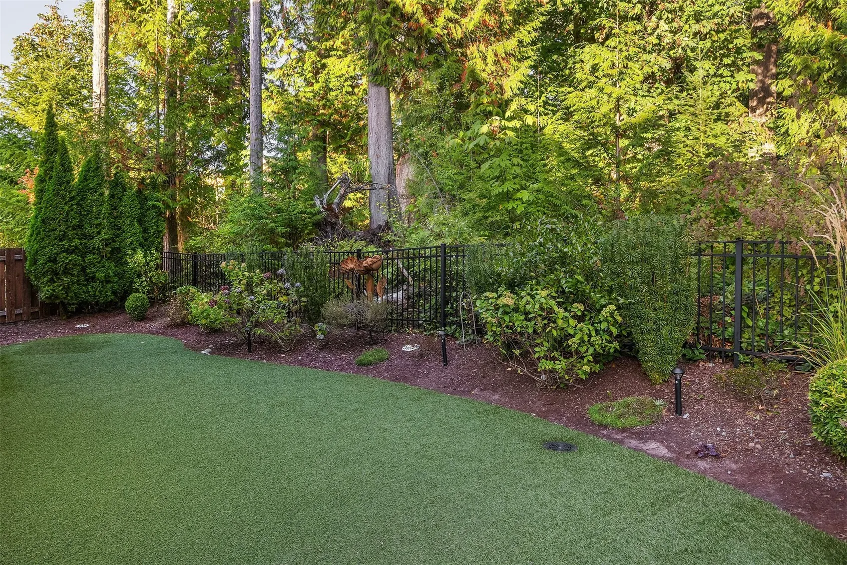 1703 NE Falls Drive , Issaquah, WA 98029-9802