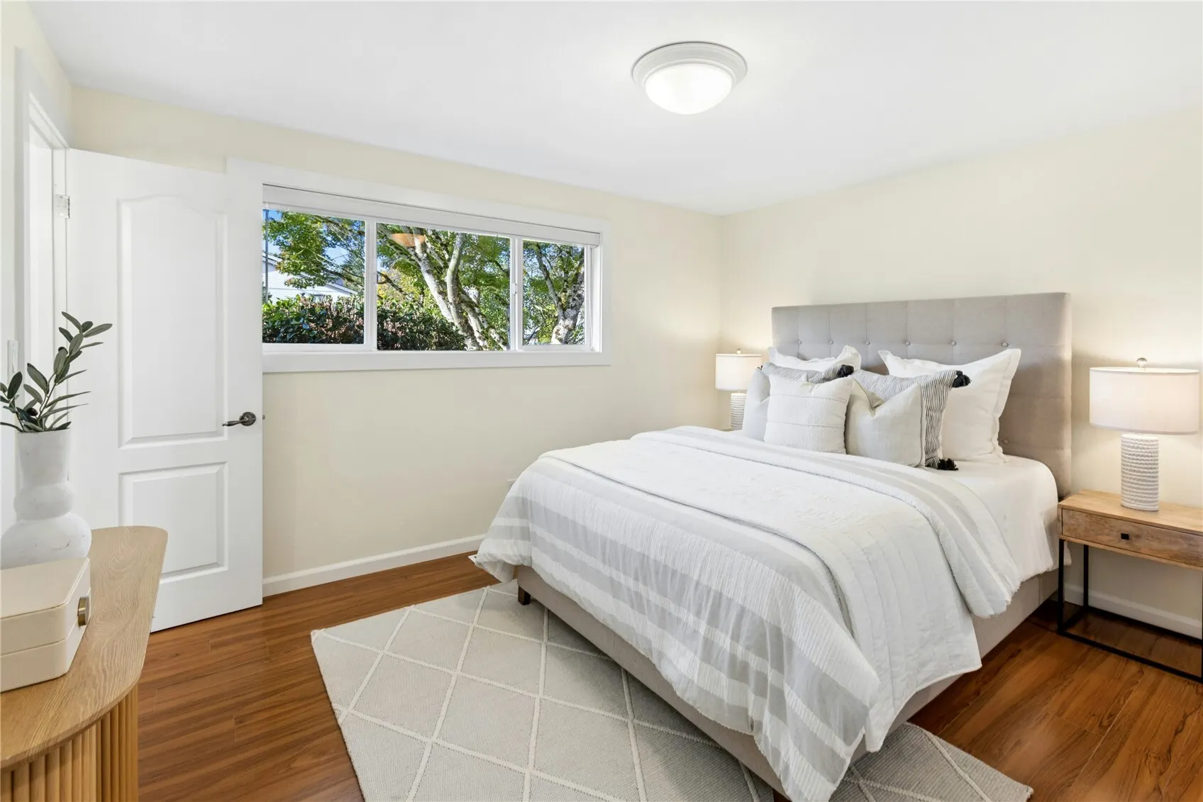 920 163rd Avenue SE, Bellevue, WA 98008