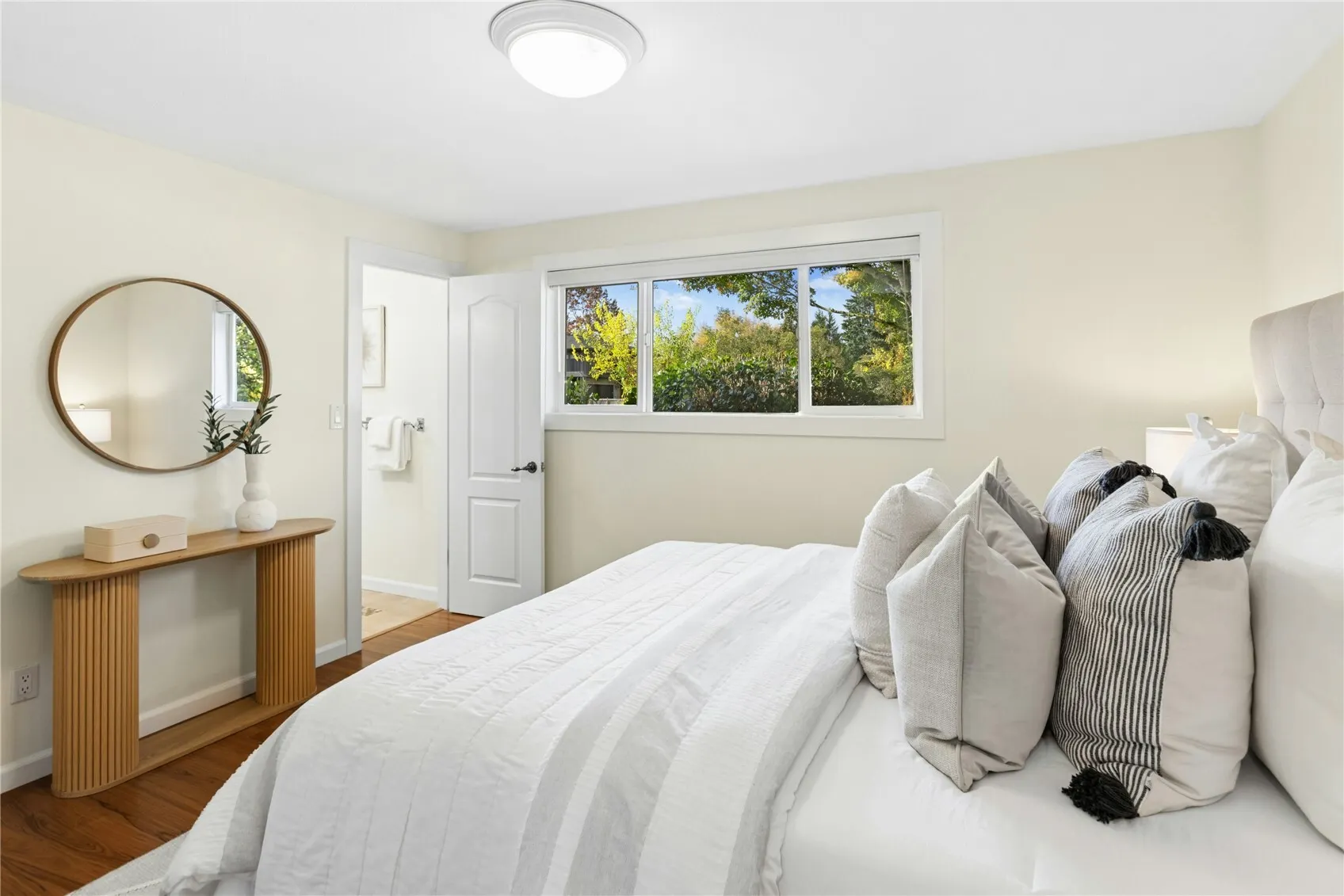 920 163rd Avenue SE, Bellevue, WA 98008