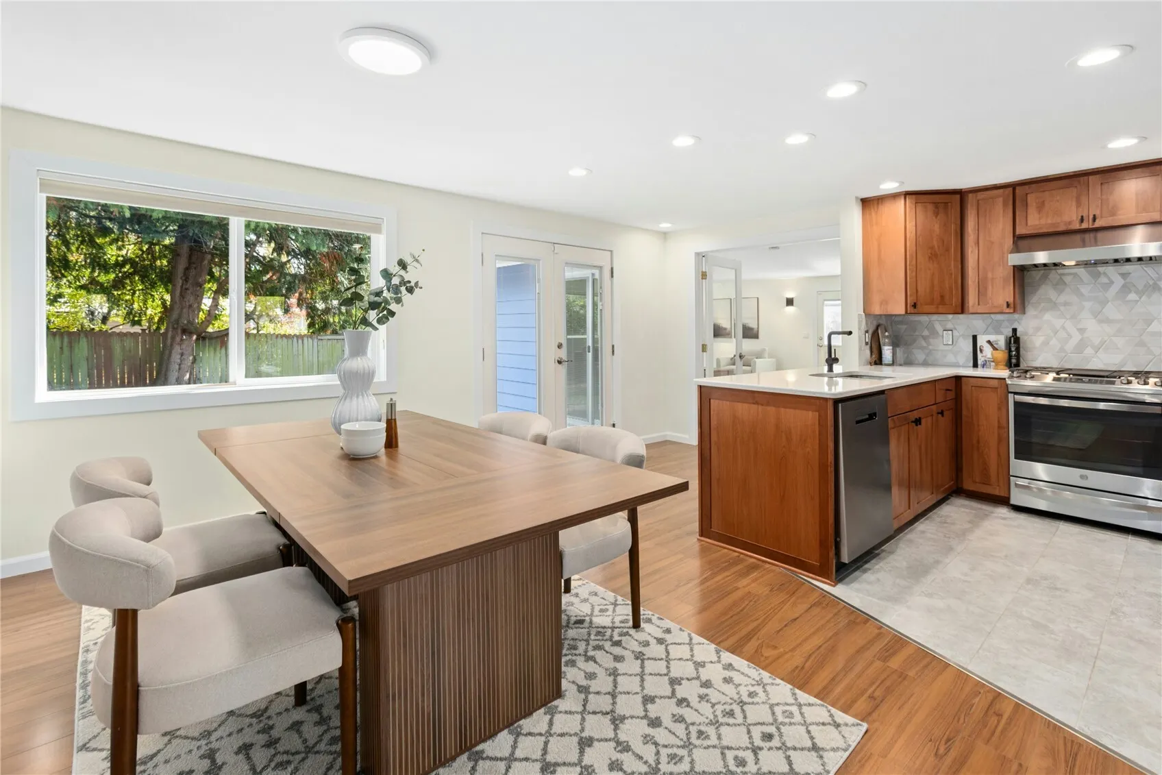 920 163rd Avenue SE, Bellevue, WA 98008
