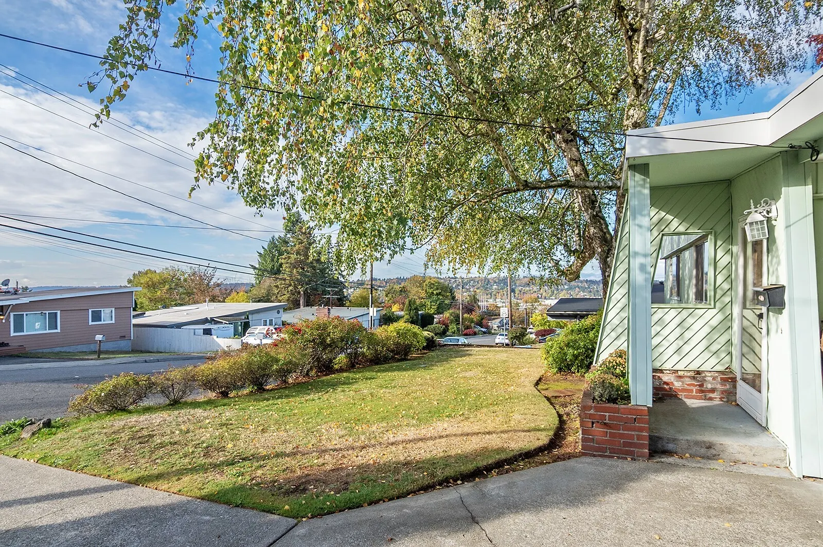 2214 NE 7th Street , Renton, WA 98056-9805