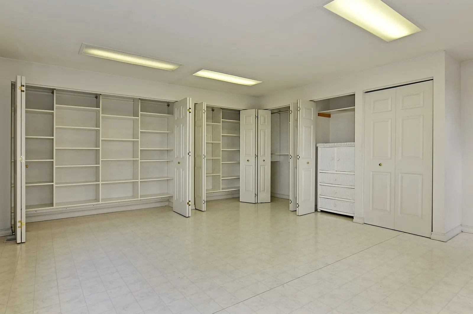 2214 NE 7th Street , Renton, WA 98056-9805