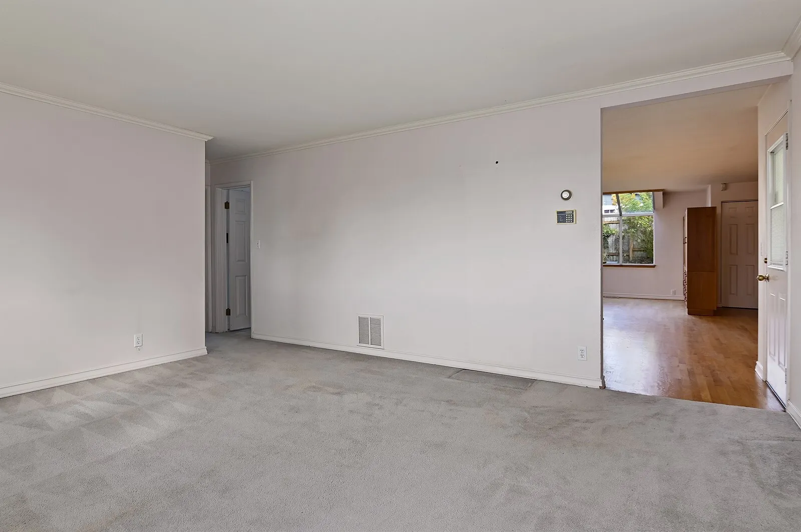 2214 NE 7th Street , Renton, WA 98056-9805