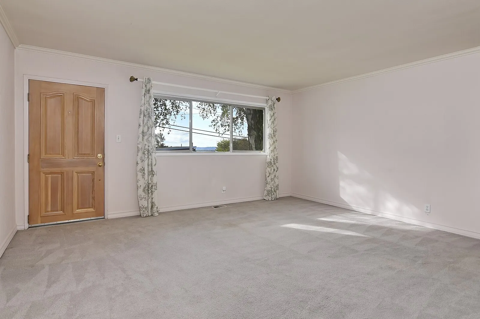 2214 NE 7th Street , Renton, WA 98056-9805