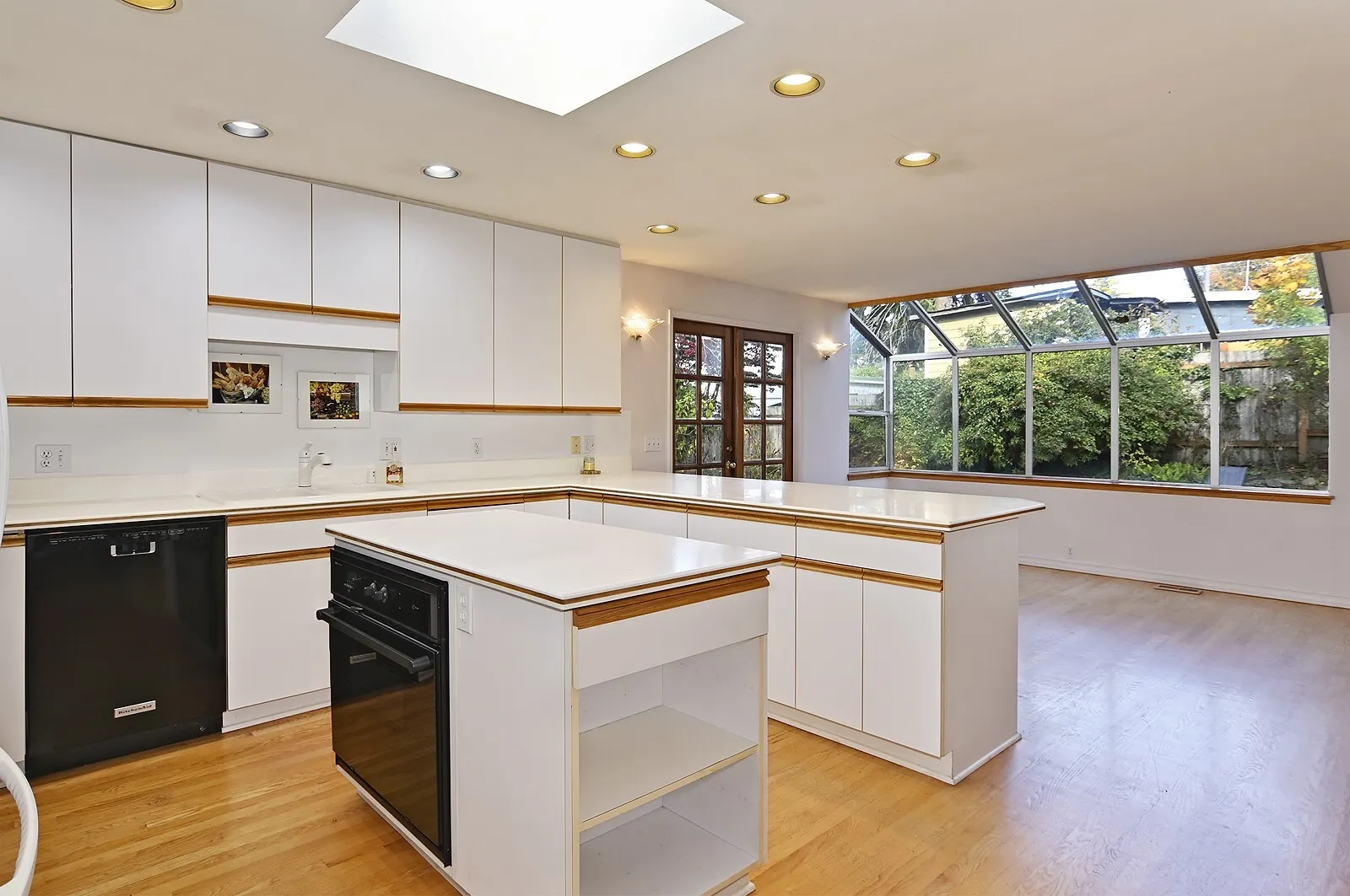 2214 NE 7th Street , Renton, WA 98056-9805