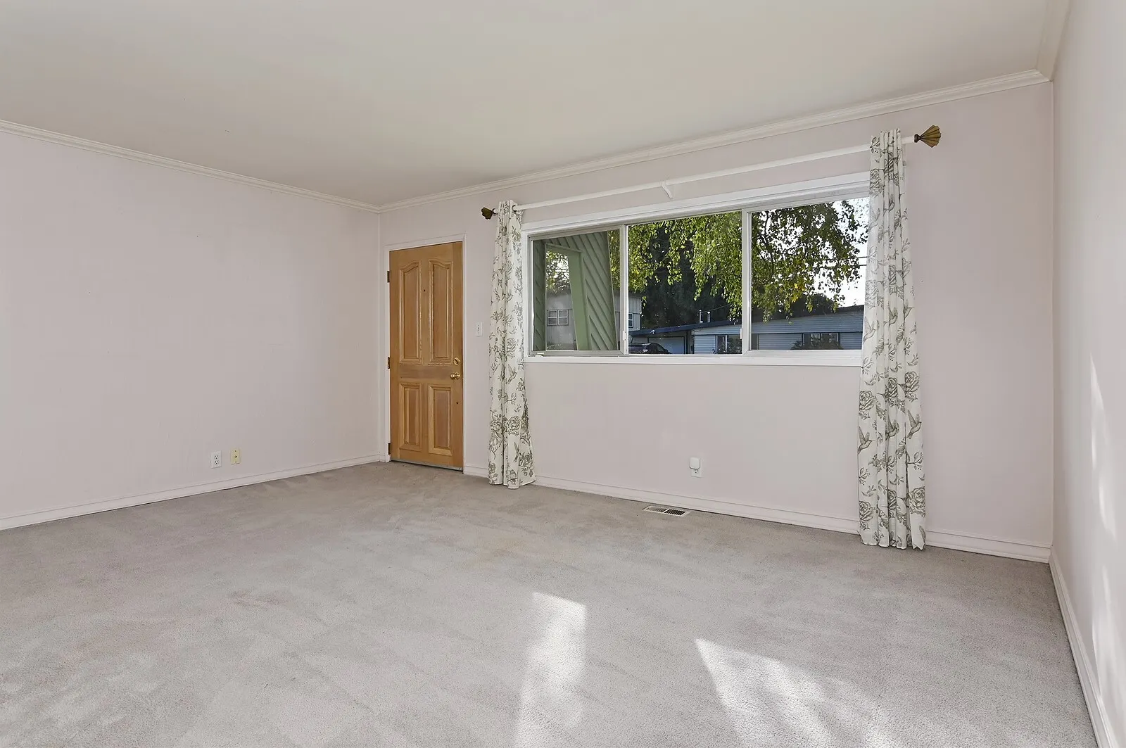 2214 NE 7th Street , Renton, WA 98056-9805