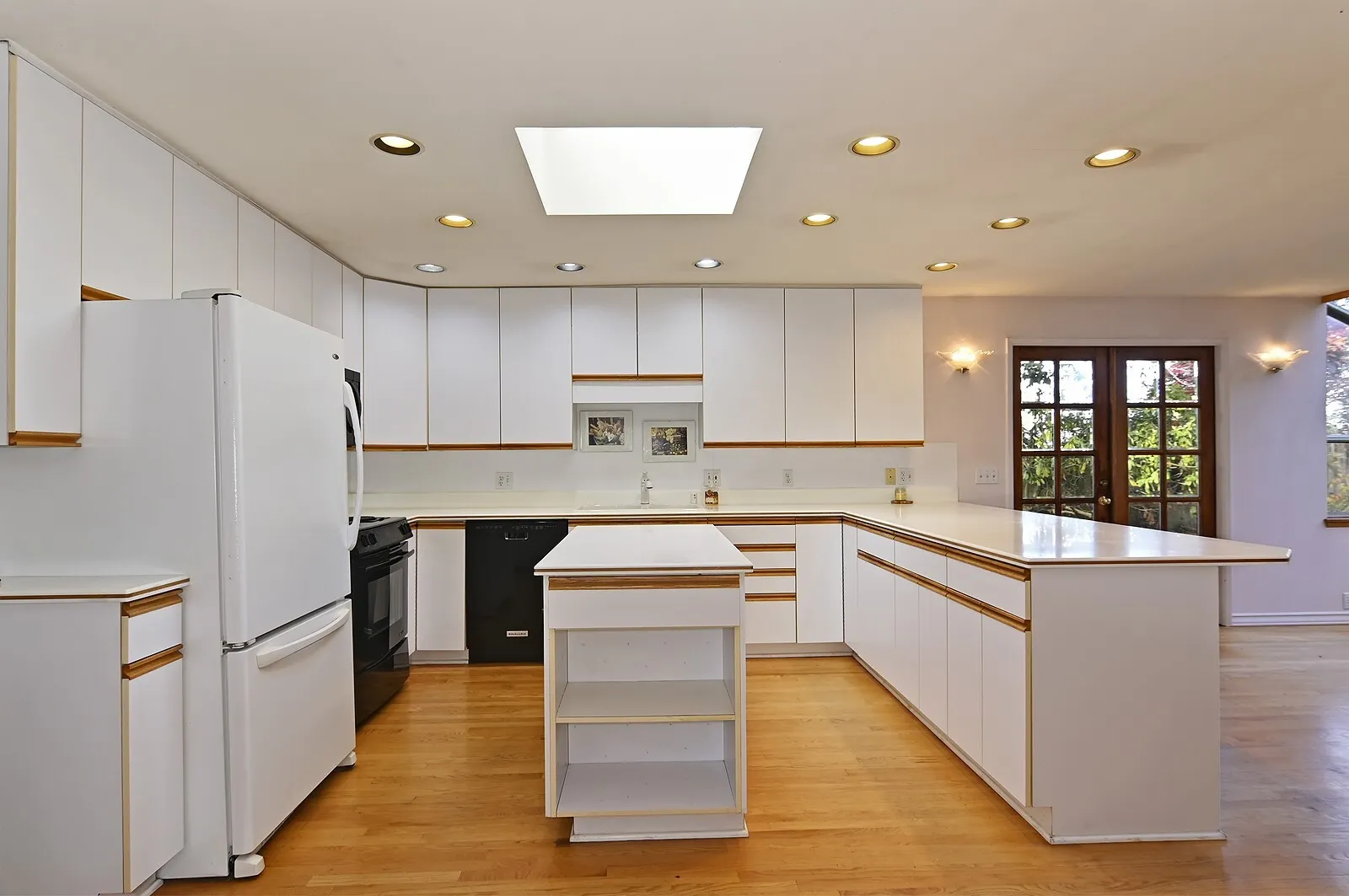 2214 NE 7th Street , Renton, WA 98056-9805