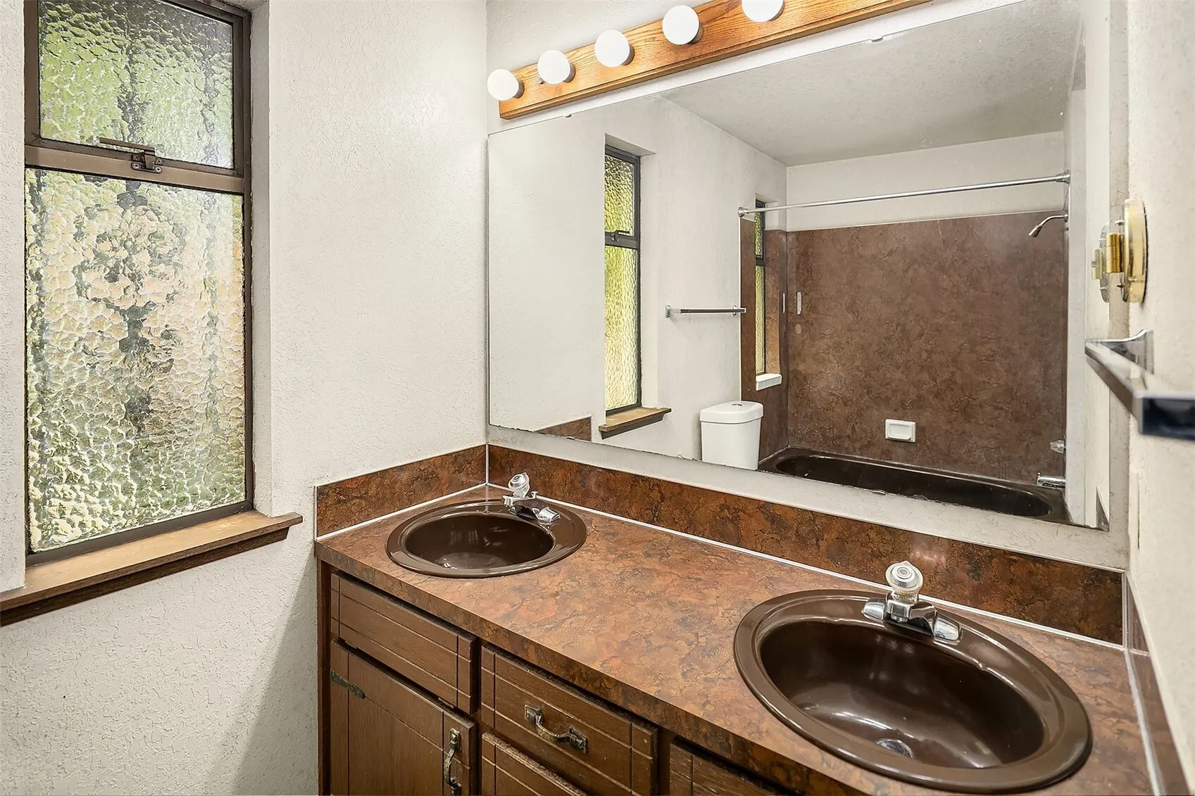 16220 SE 44th Way , Bellevue, WA 98006