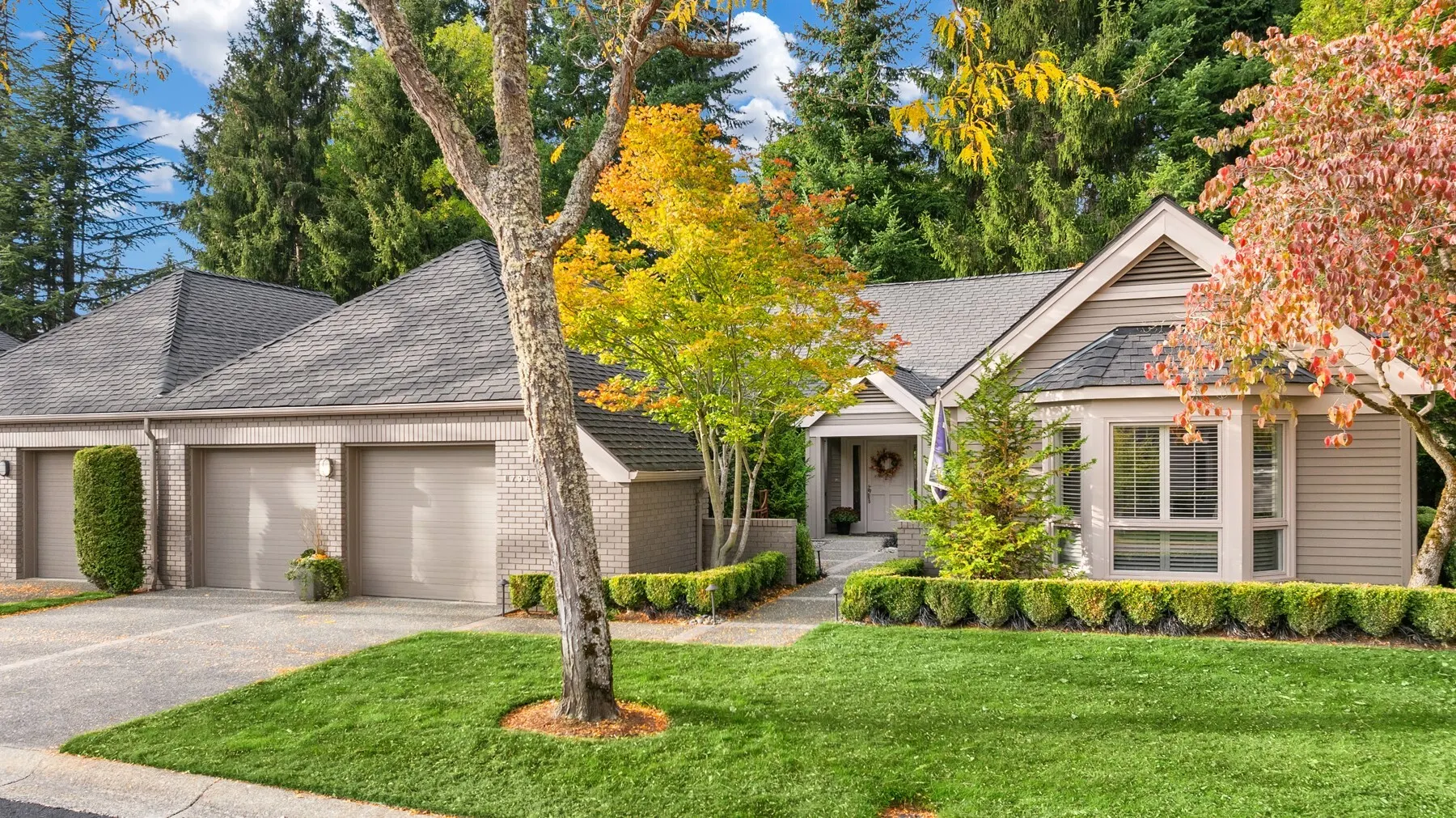 1796 Bellevue Way NE #11, Bellevue, WA 98004