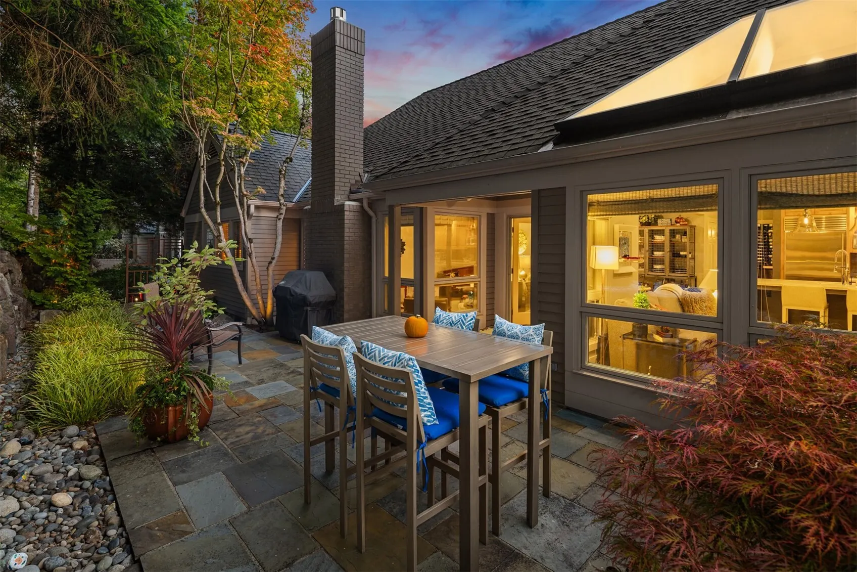 1796 Bellevue Way NE #11, Bellevue, WA 98004