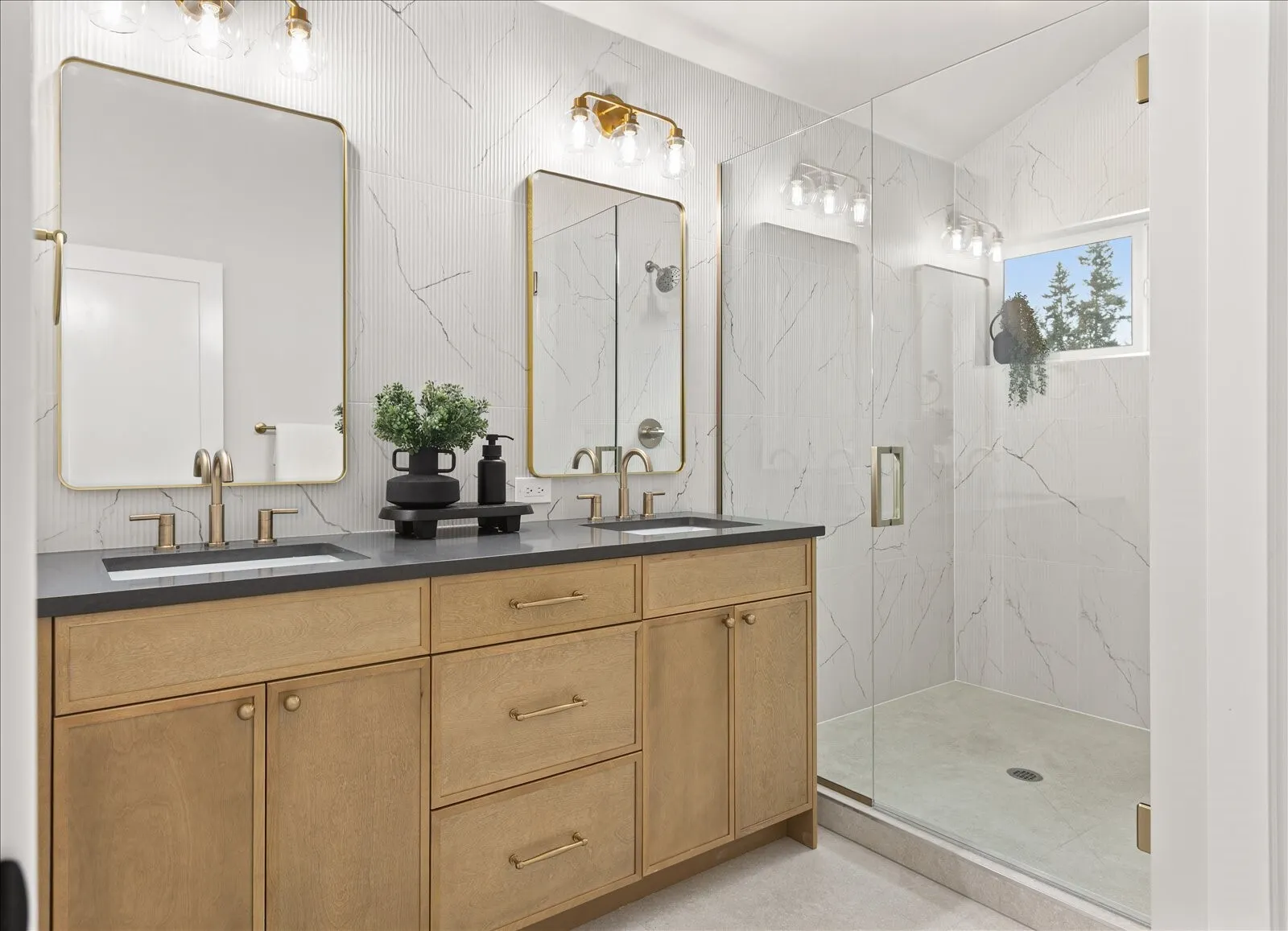 14308 B Roslyn Place N, Seattle, WA 98133