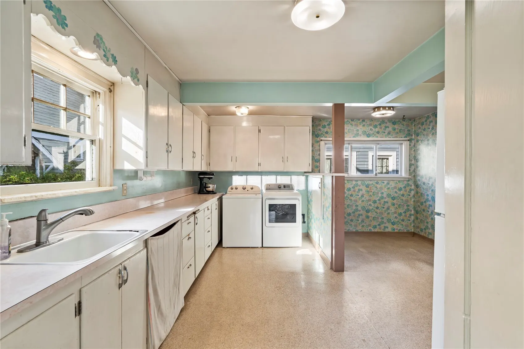 1624 N 46th Street , Seattle, WA 98103