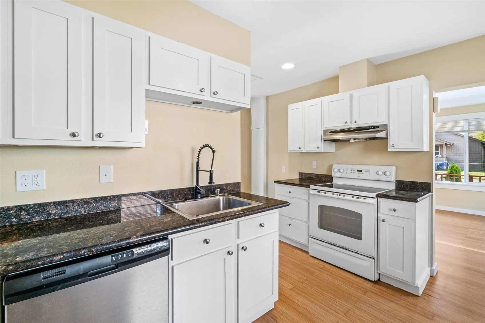 10056 19th Avenue SW, Seattle, WA 98146