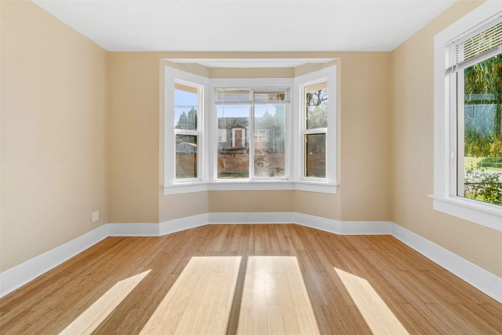 10056 19th Avenue SW, Seattle, WA 98146