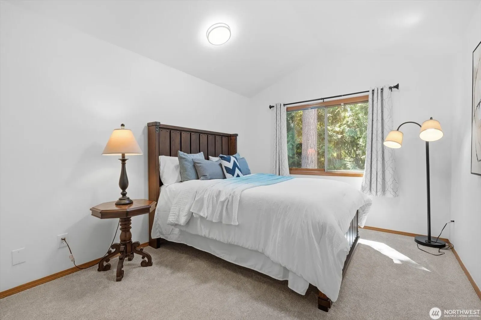 4649 244th Place SE, Sammamish, WA 98029