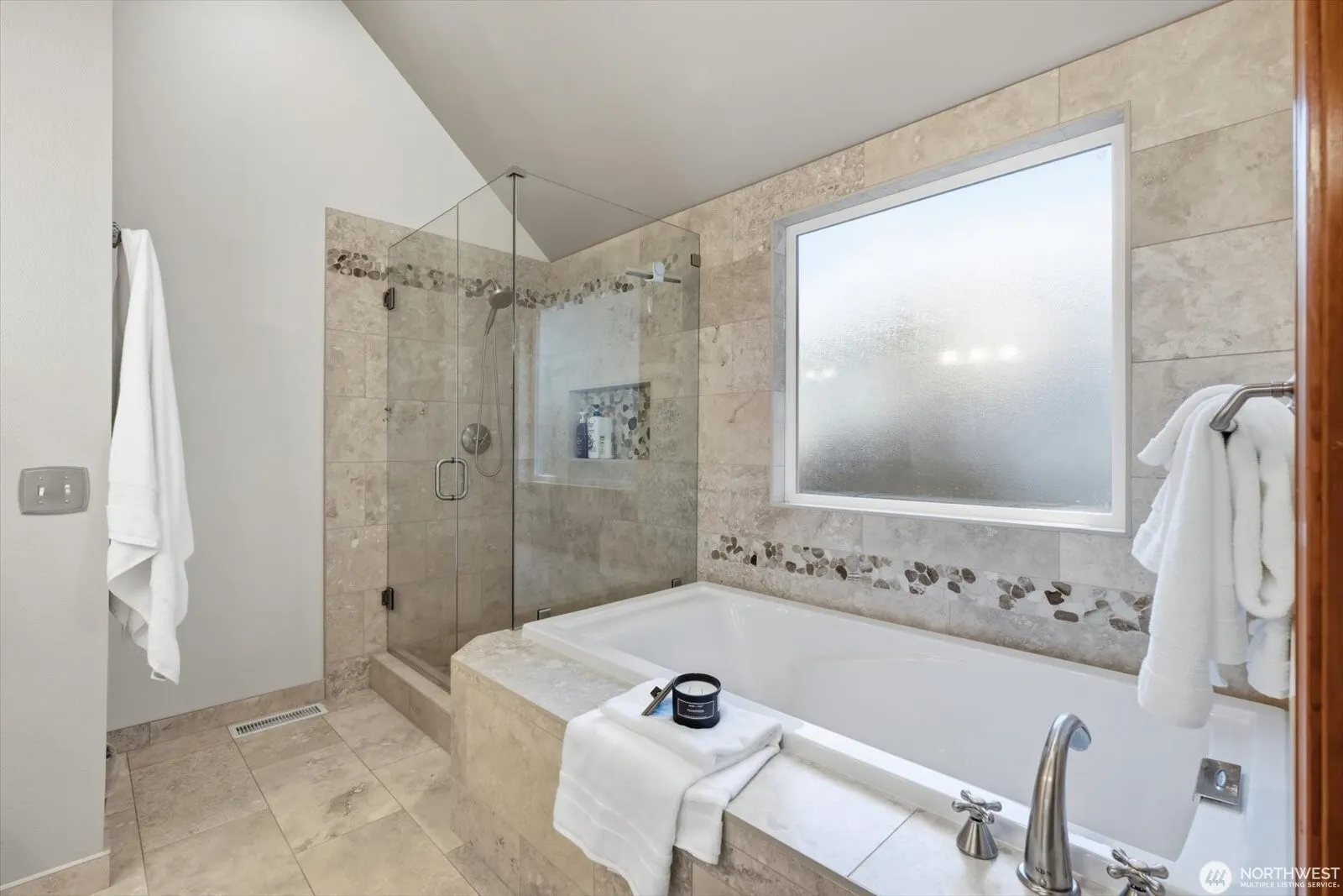 4649 244th Place SE, Sammamish, WA 98029