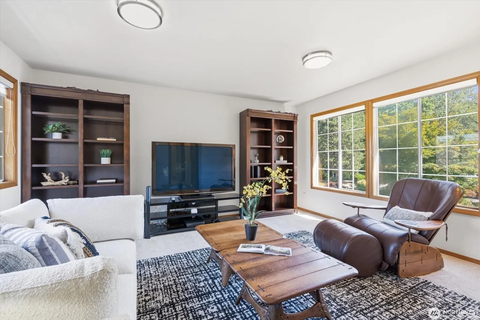 4649 244th Place SE, Sammamish, WA 98029