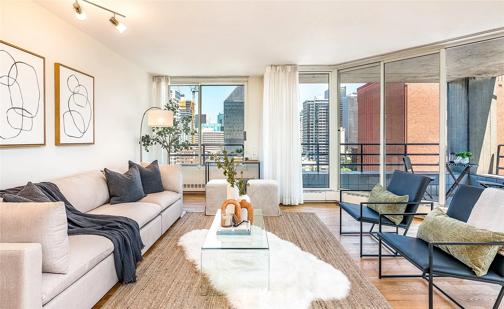 2125 1st Avenue #1403, Seattle, WA 98121