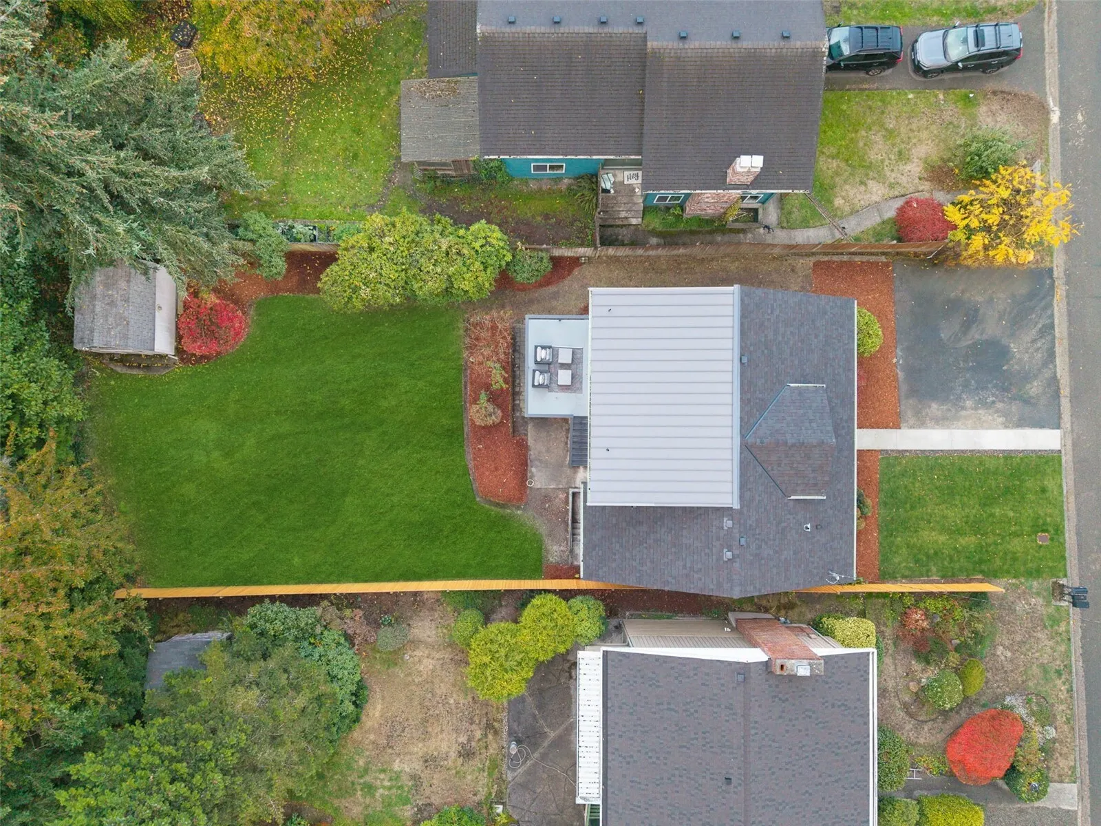 9032 Palatine Avenue N, Seattle, WA 98103
