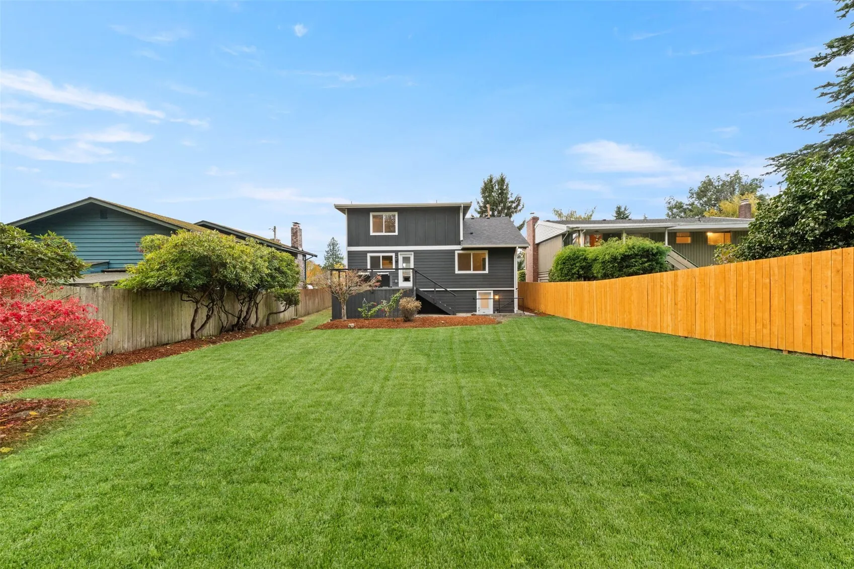 9032 Palatine Avenue N, Seattle, WA 98103