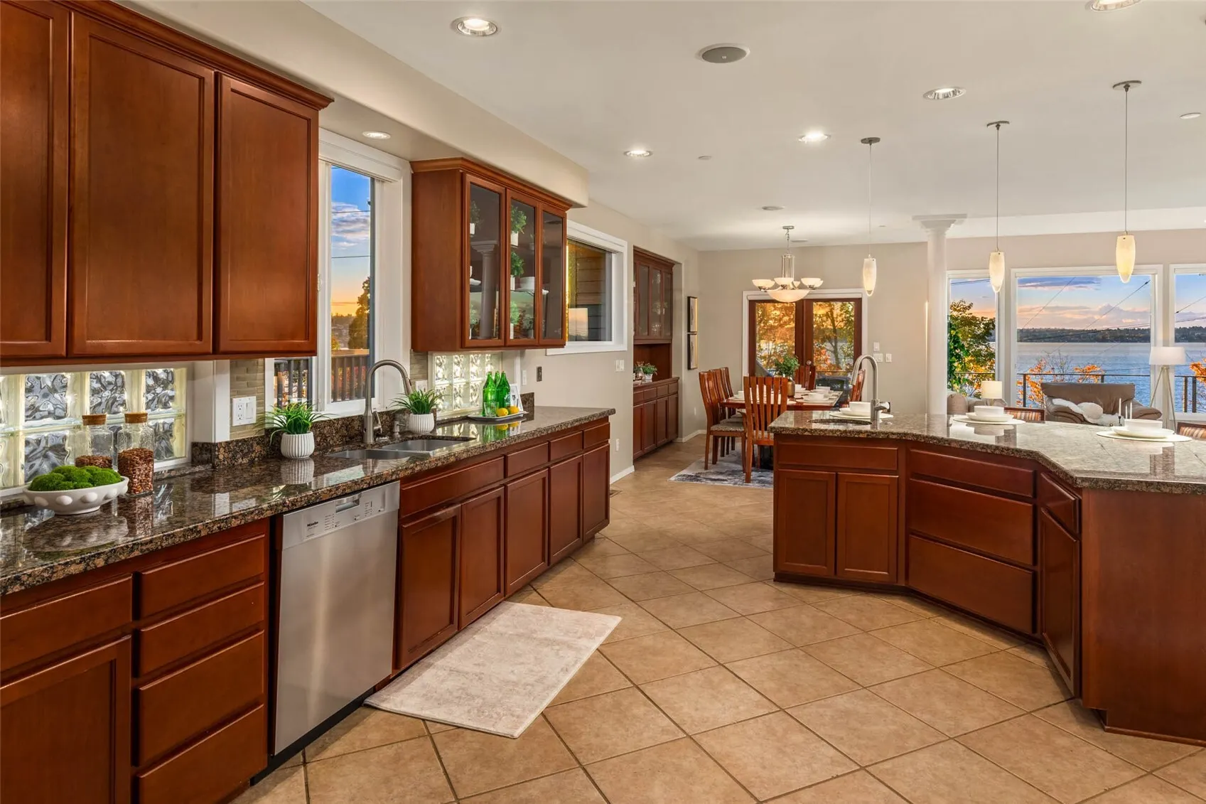 701 N 30th Street , Renton, WA 98056