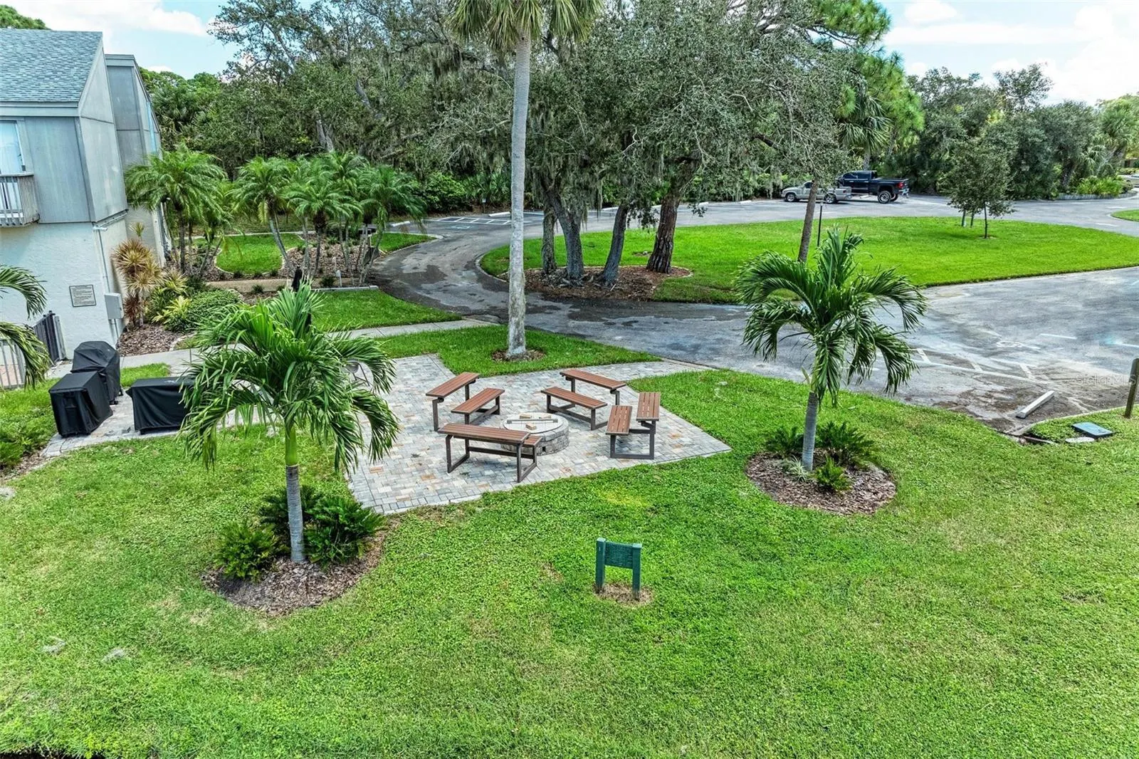 264 WOODS POINT RD
