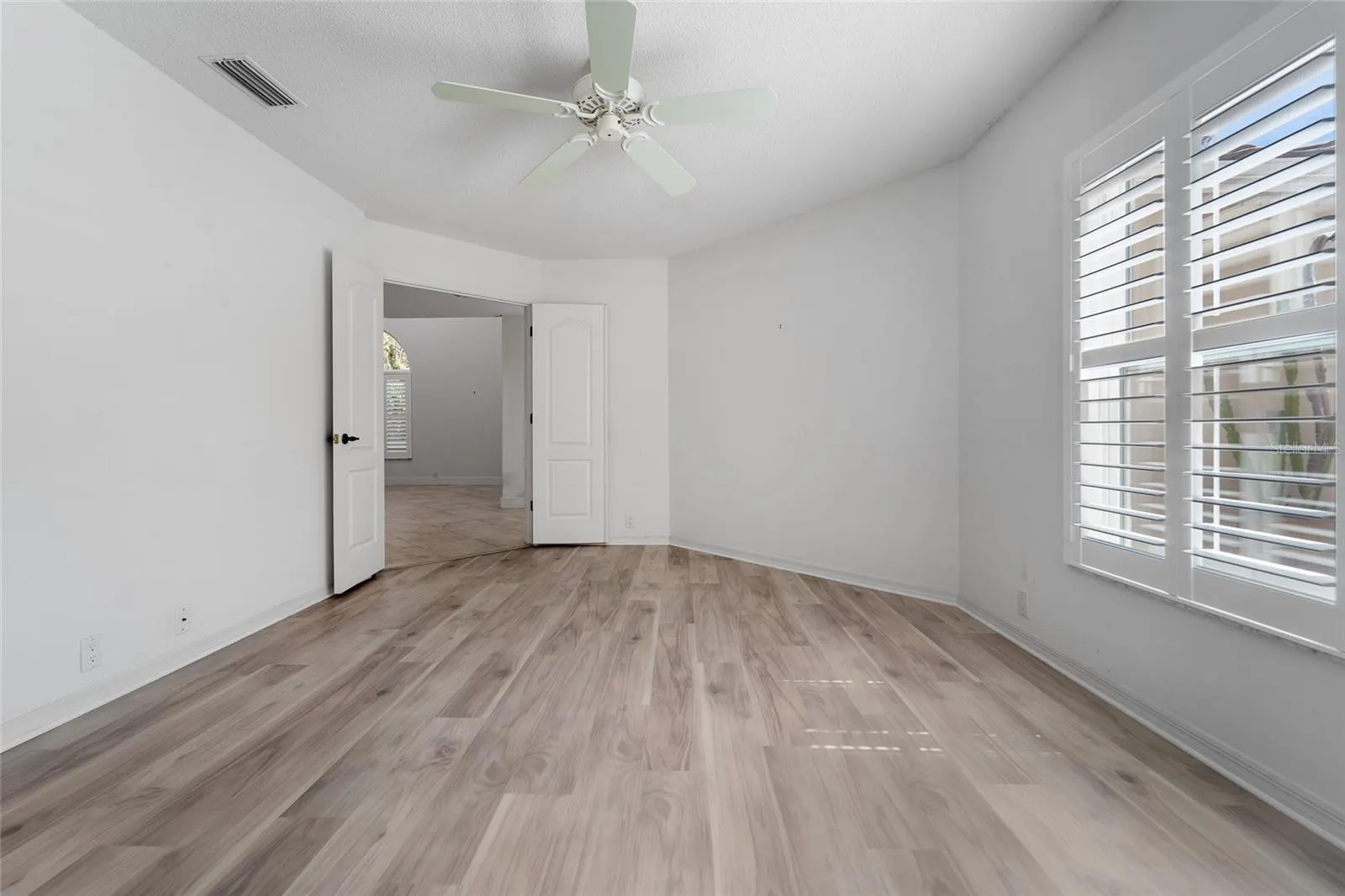 264 WOODS POINT RD