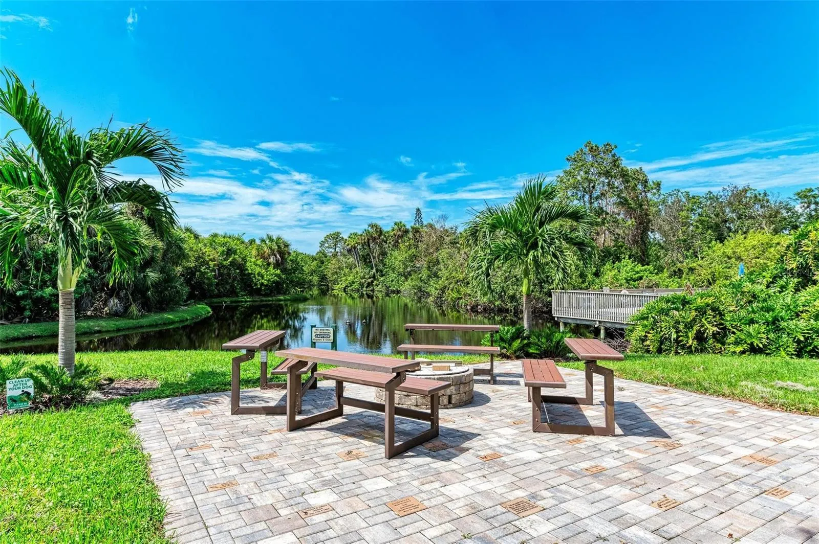 264 WOODS POINT RD