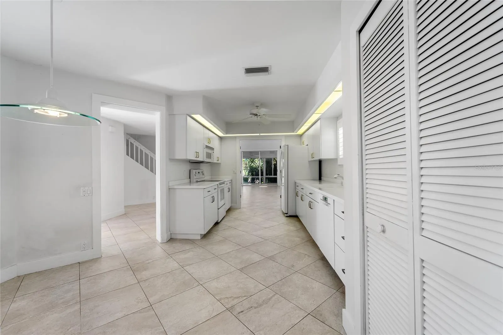 264 WOODS POINT RD