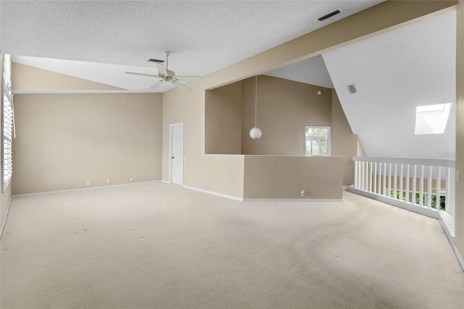 264 WOODS POINT RD