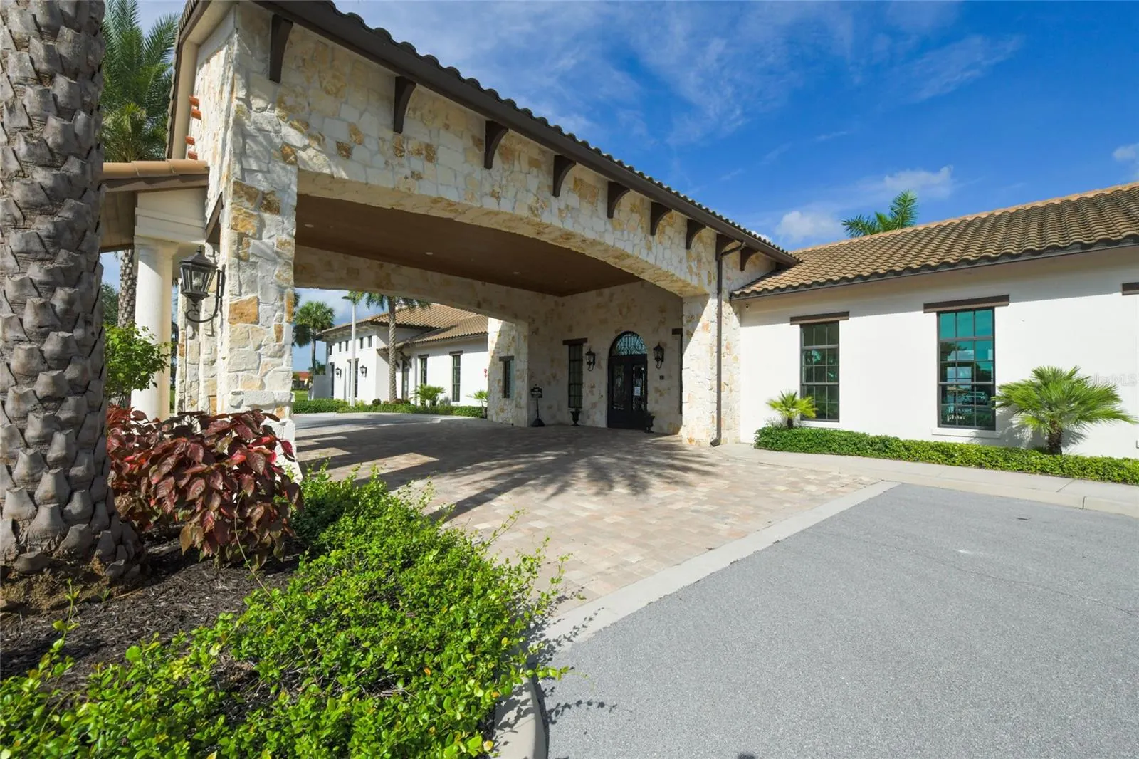 135 VENTOSA PL
