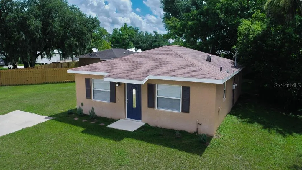 910 N LEE AVE