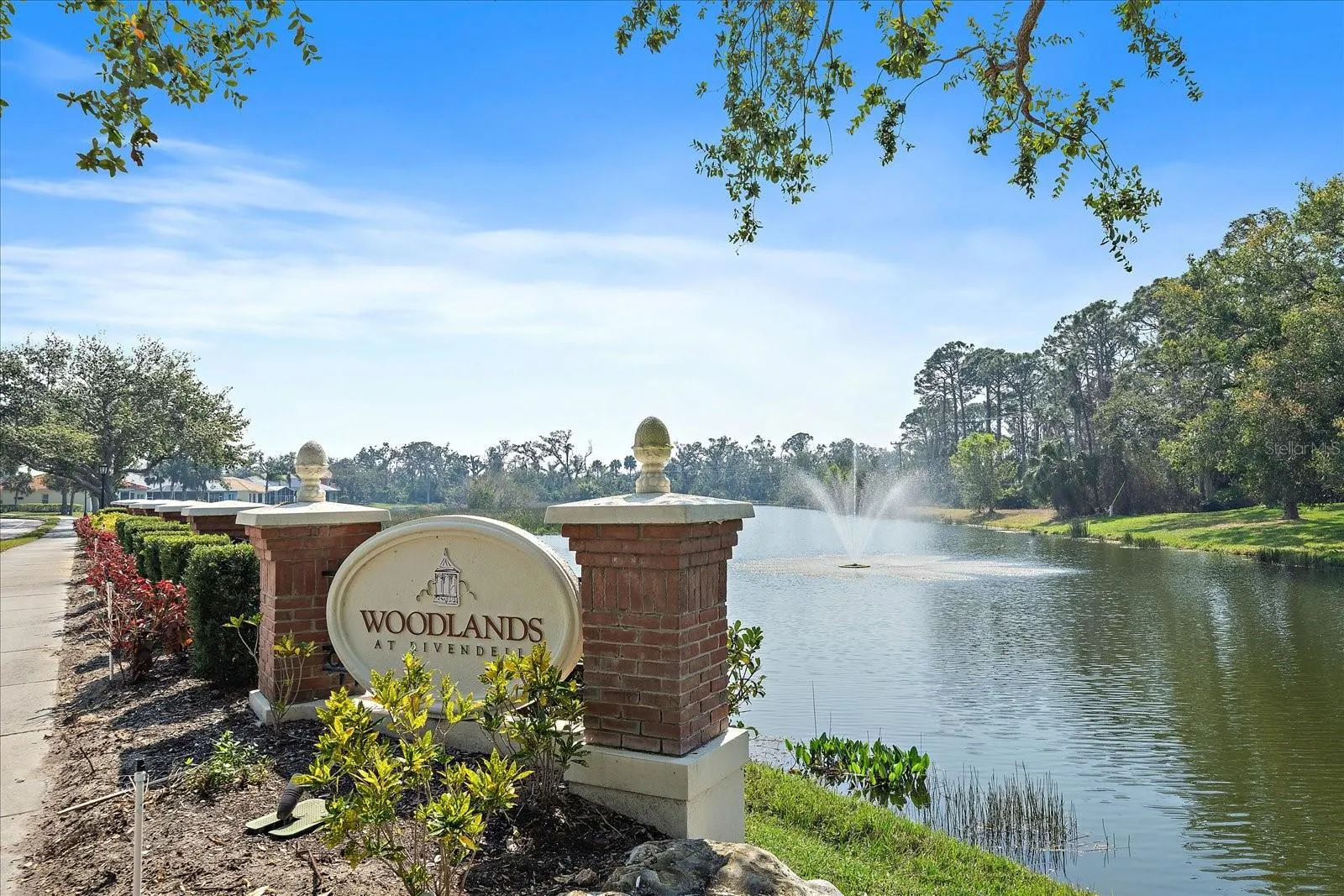 820 PLACID LAKE DR