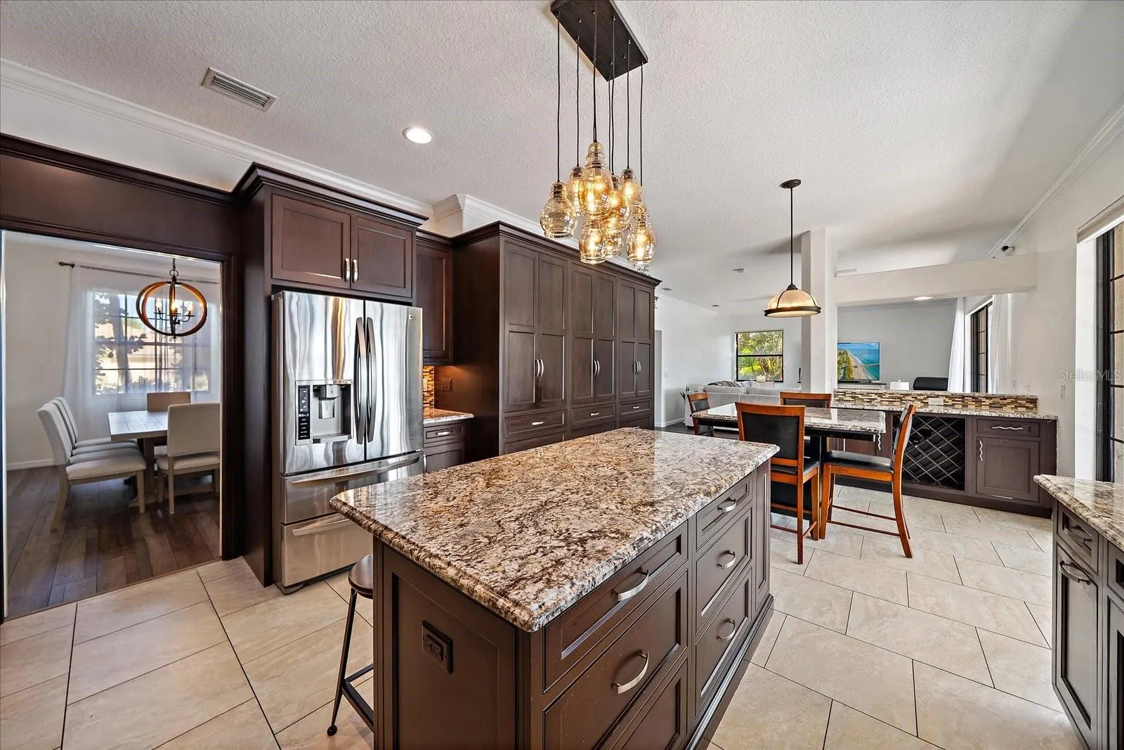 820 PLACID LAKE DR