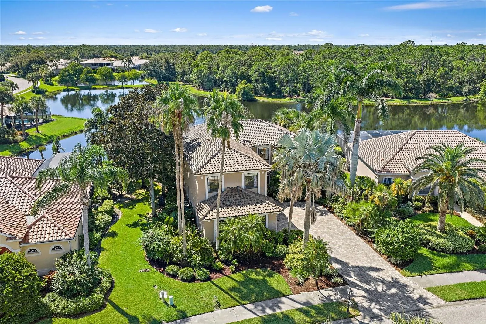 820 PLACID LAKE DR